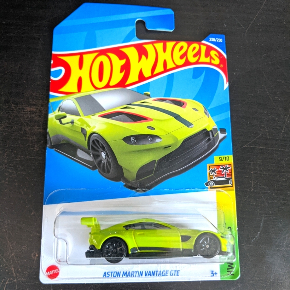 Hot Wheels Aston Martin Vantage GTE